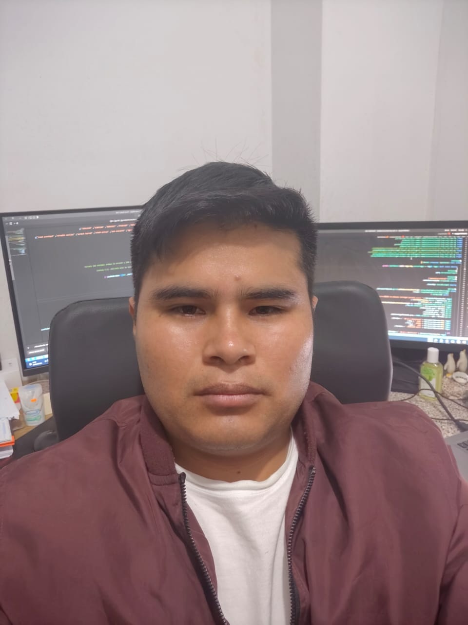 Foto profesional de Hernán Rojas Utani